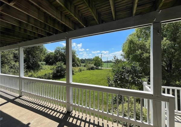 Front Deck/porch