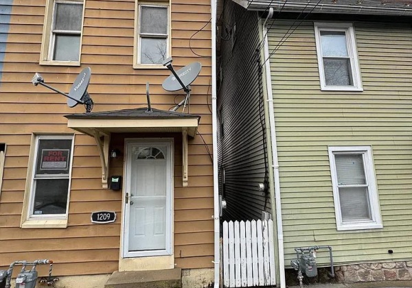 1209 Mechanic Street, Bethlehem City, Pennsylvania 18015, 3 Bedrooms Bedrooms, 6 Rooms Rooms,1 BathroomBathrooms,Residential,For sale,Mechanic,751011