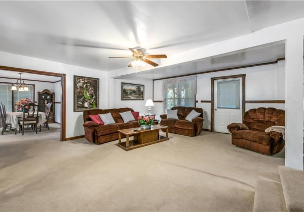 Living/Dining Room 3br home