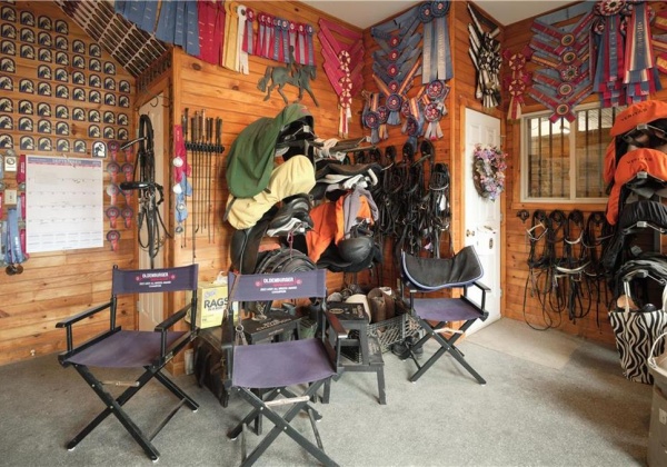 tack room with bath