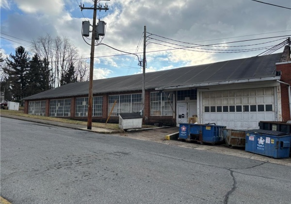 322 4th, Emmaus Borough, Pennsylvania 18049, ,Commercial,For sale,4th,732344