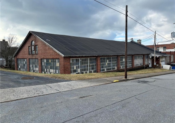 322 4th, Emmaus Borough, Pennsylvania 18049, ,Commercial,For sale,4th,732344