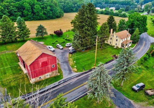 1097 Blue Mountain Drive, Lehigh Township, Pennsylvania 18038, 4 Bedrooms Bedrooms, 8 Rooms Rooms,2 BathroomsBathrooms,Residential,For sale,Blue Mountain,719653