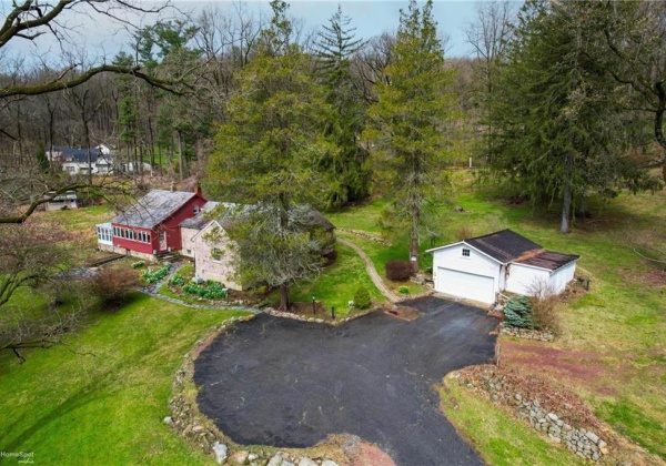 3696 Fire Lane, Lower Saucon Twp, Pennsylvania 18015, 4 Bedrooms Bedrooms, 8 Rooms Rooms,4 BathroomsBathrooms,Residential,For sale,Fire,737066