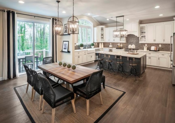 Culinary kitchen & breakfast area