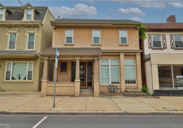 516 Main Street, Hellertown Borough, Pennsylvania 18055, 2 Bedrooms Bedrooms, 4 Rooms Rooms,1 BathroomBathrooms,Residential,For sale,Main,741669