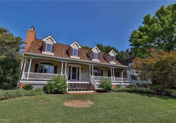 huge front porch--lots of curb appeal