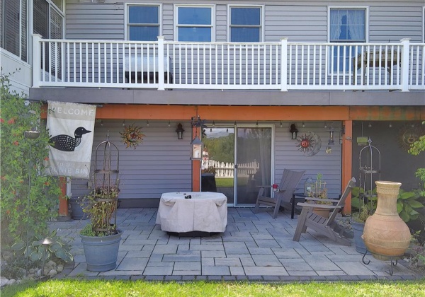 Rear deck and patio