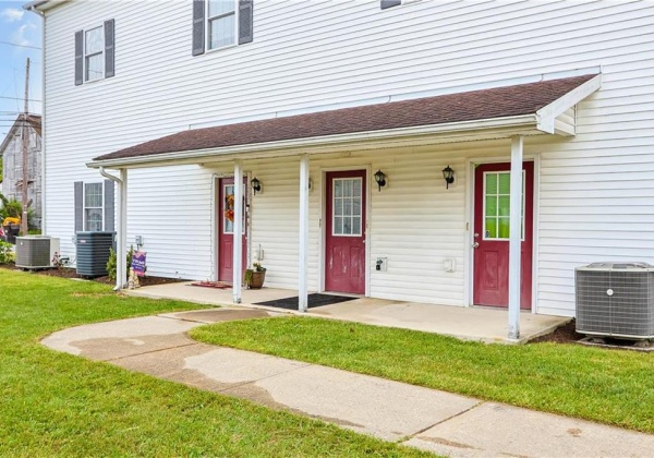 4029 Main Street, Washington Twp, Pennsylvania 18079, 2 Bedrooms Bedrooms, 6 Rooms Rooms,1 BathroomBathrooms,Residential,For sale,Main,744831