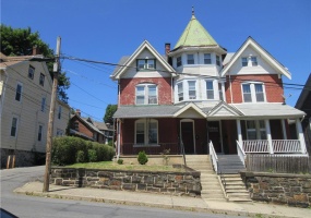 503 4th Street, Bethlehem City, Pennsylvania 18015, 1 Bedroom Bedrooms, 3 Rooms Rooms,1 BathroomBathrooms,Residential,For sale,4th,744949