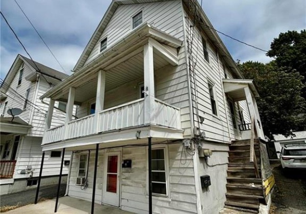 89 Main Street, Bangor Borough, Pennsylvania 18013, 3 Bedrooms Bedrooms, 5 Rooms Rooms,1 BathroomBathrooms,Residential,For sale,Main,745097