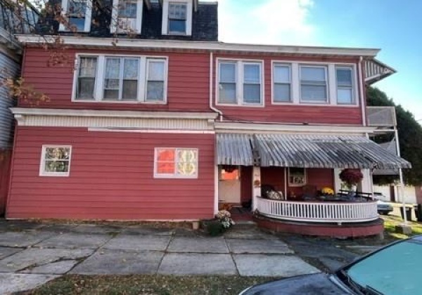 502 Center Street, Jim Thorpe Borough, Pennsylvania 18229, 2 Bedrooms Bedrooms, 4 Rooms Rooms,1 BathroomBathrooms,Residential,For sale,Center,745344