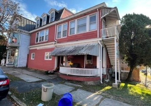 502 Center Street, Jim Thorpe Borough, Pennsylvania 18229, 2 Bedrooms Bedrooms, 4 Rooms Rooms,1 BathroomBathrooms,Residential,For sale,Center,745344