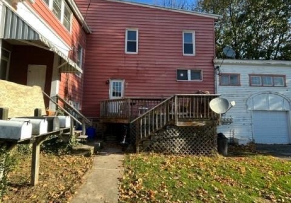 502 Center Street, Jim Thorpe Borough, Pennsylvania 18229, 2 Bedrooms Bedrooms, 4 Rooms Rooms,1 BathroomBathrooms,Residential,For sale,Center,745344