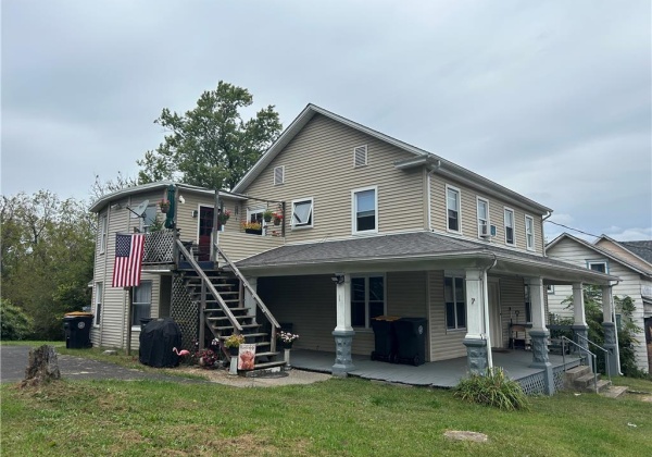 2460 Delaware Drive, Upper Mt Bethel Twp, Pennsylvania 18343, 2 Bedrooms Bedrooms, 4 Rooms Rooms,1 BathroomBathrooms,Residential,For sale,Delaware,745700