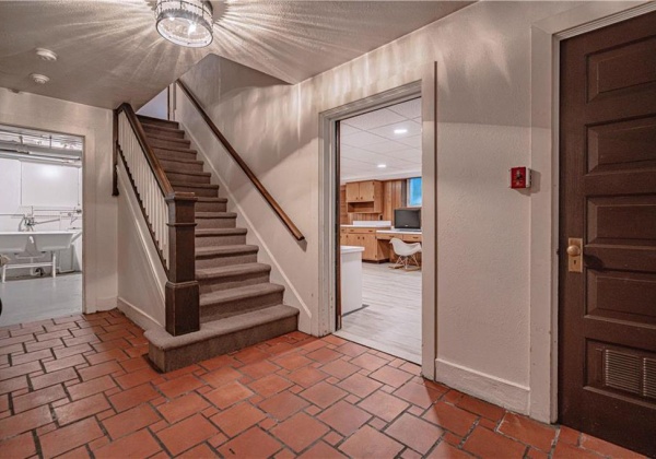 Lower Lever Entry and Mudroom