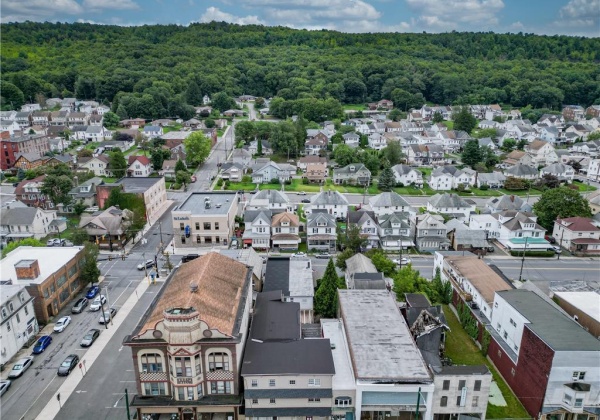 110 Ridge Street, Lansford Borough, Pennsylvania 18232, 12 Bedrooms Bedrooms, ,9 BathroomsBathrooms,Investment Property,For sale,Ridge,745068