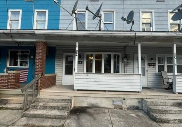 82 Center Street, Nesquehoning Borough, Pennsylvania 18240, 2 Bedrooms Bedrooms, 4 Rooms Rooms,1 BathroomBathrooms,Residential,For sale,Center,746715