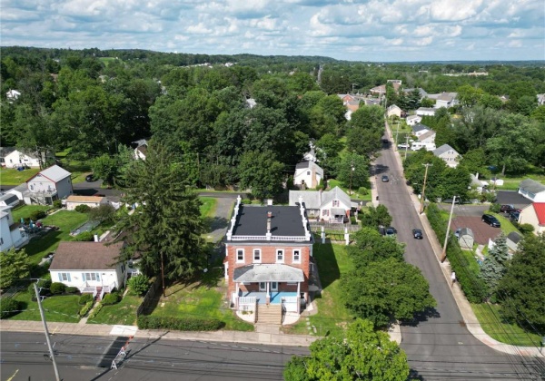 403 Washington Avenue, Sellersville Boro, Pennsylvania 18960, 11 Bedrooms Bedrooms, ,7 BathroomsBathrooms,Investment Property,For sale,Washington,746913