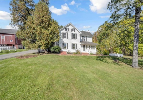 1261 Church Road, Plainfield Twp, Pennsylvania 18072, 3 Bedrooms Bedrooms, 8 Rooms Rooms,3 BathroomsBathrooms,Residential,For sale,Church,746717