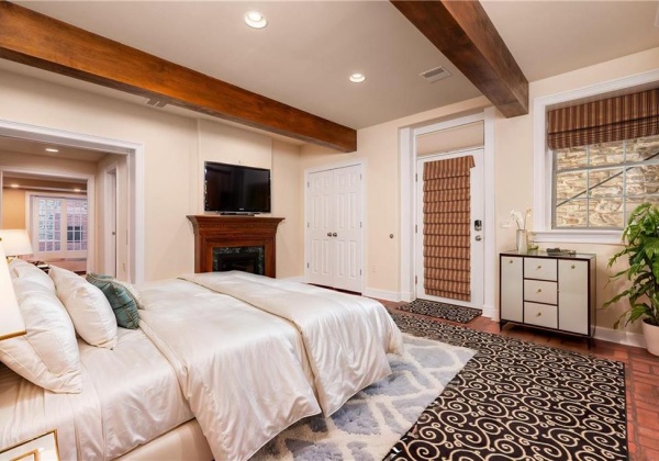 Virtually staged - Lower level guest suite w/private entrance