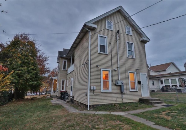 236 North Street, Lehighton Borough, Pennsylvania 18235, 2 Bedrooms Bedrooms, 5 Rooms Rooms,1 BathroomBathrooms,Residential,For sale,North,747931