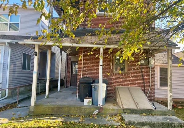 Private porch area