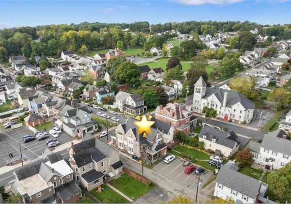 235 Market Street, Bangor Borough, Pennsylvania 18013, 8 Bedrooms Bedrooms, 20 Rooms Rooms,6 BathroomsBathrooms,Residential,For sale,Market,748036