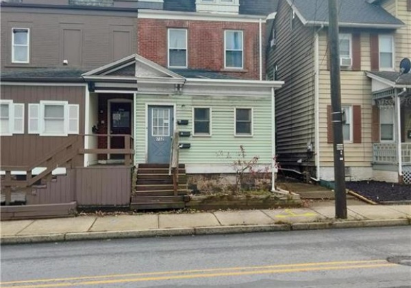 732 Broadway, Bethlehem City, Pennsylvania 18015, 1 Bedroom Bedrooms, 3 Rooms Rooms,1 BathroomBathrooms,Residential,For sale,Broadway,748545