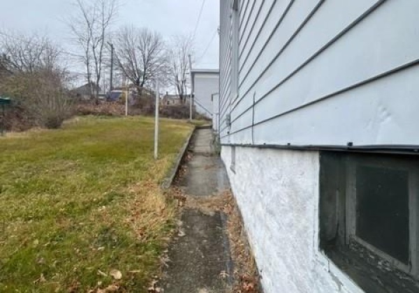 196 Railroad Street, Tamaqua Borough, Pennsylvania 18252, 3 Bedrooms Bedrooms, 5 Rooms Rooms,1 BathroomBathrooms,Residential,For sale,Railroad,748914