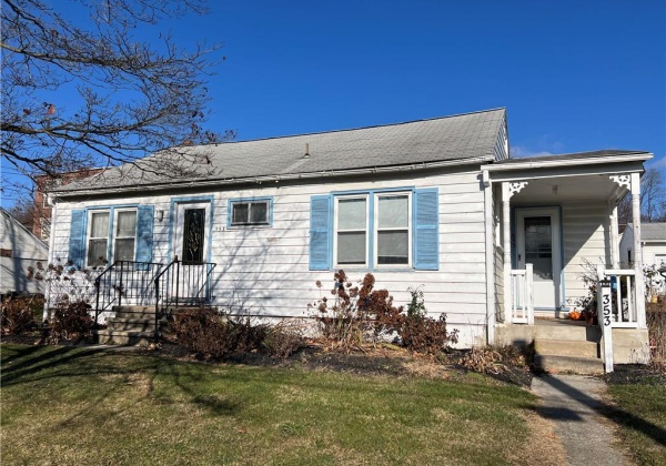 353 West Street, Bath Borough, Pennsylvania 18014, 2 Bedrooms Bedrooms, 4 Rooms Rooms,1 BathroomBathrooms,Residential,For sale,West,748923