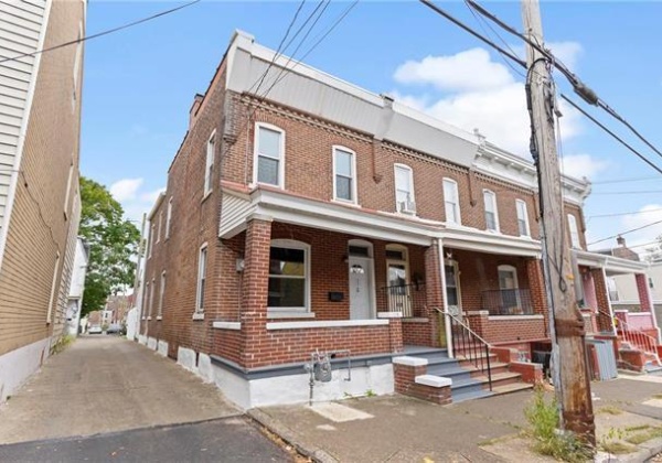 178 Chew Street, Allentown City, Pennsylvania 18102, 3 Bedrooms Bedrooms, 7 Rooms Rooms,1 BathroomBathrooms,Residential,For sale,Chew,748659