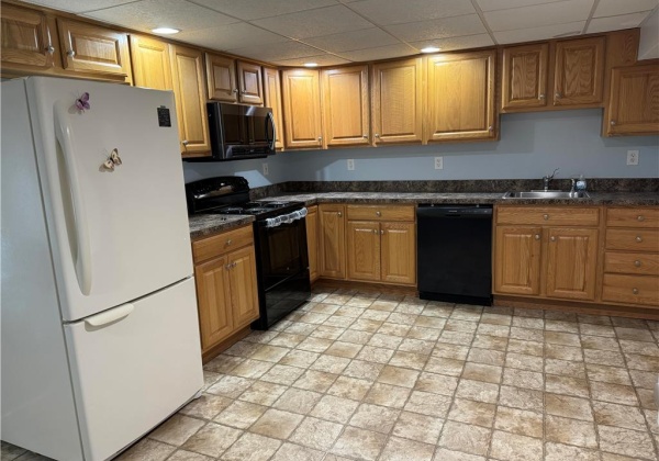 3704 Crest View Drive, South Whitehall Twp, Pennsylvania 18103, 1 Bedroom Bedrooms, 3 Rooms Rooms,1 BathroomBathrooms,Residential,For sale,Crest View,749044