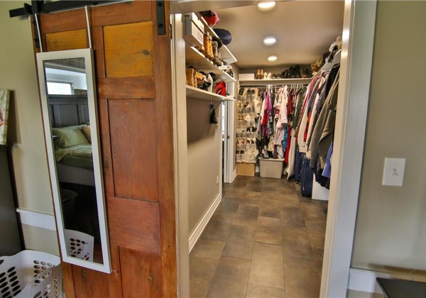 DREAM Walk-in-Closet! So MUCH Storage!