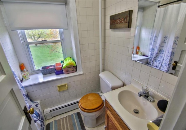 Original hall bathroom with tub/shower combo