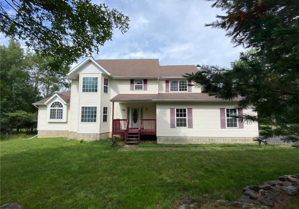 518 Scenic Drive, Tunkhannock Township, Pennsylvania 18210, 4 Bedrooms Bedrooms, 11 Rooms Rooms,3 BathroomsBathrooms,Residential,For sale,Scenic,741640