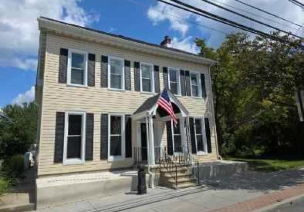 121 Main Street, Alburtis Borough, Pennsylvania 18011, 2 Bedrooms Bedrooms, 4 Rooms Rooms,1 BathroomBathrooms,Residential,For sale,Main,748110