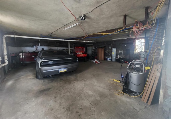 garage under 4410 & 4412