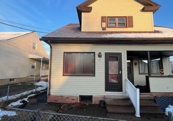 27 Snyder Avenue, McAdoo Borough, Pennsylvania 18237, 2 Bedrooms Bedrooms, 5 Rooms Rooms,2 BathroomsBathrooms,Residential,For sale,Snyder,749163