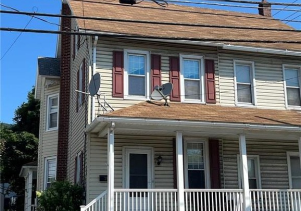 35 Pennsylvania Avenue, Pen Argyl Borough, Pennsylvania 18072, 3 Bedrooms Bedrooms, 6 Rooms Rooms,1 BathroomBathrooms,Residential,For sale,Pennsylvania,749413