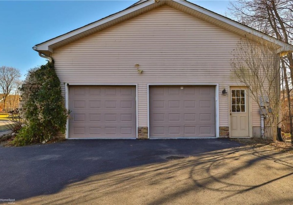 140 Spring Brook Terrace, Nazareth Borough, Pennsylvania 18064, 4 Bedrooms Bedrooms, 10 Rooms Rooms,3 BathroomsBathrooms,Residential,For sale,Spring Brook,749860