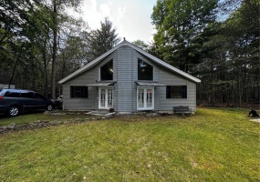 1034 Beaver Run Road, Wayne County, Pennsylvania 18445, 3 Bedrooms Bedrooms, 5 Rooms Rooms,1 BathroomBathrooms,Residential,For sale,Beaver Run,750171