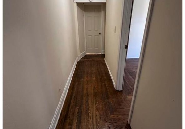 hallway to bedrooms