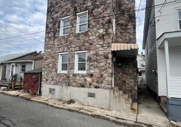 34 Ridge Street, Summit Hill Borough, Pennsylvania 18250, 3 Bedrooms Bedrooms, 5 Rooms Rooms,1 BathroomBathrooms,Residential,For sale,Ridge,750336