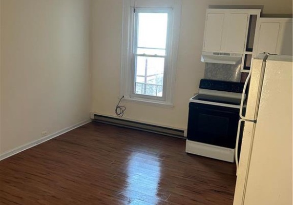 139 8th Street, Allentown City, Pennsylvania 18101, 1 Bedroom Bedrooms, 3 Rooms Rooms,1 BathroomBathrooms,Residential,For sale,8th,750648