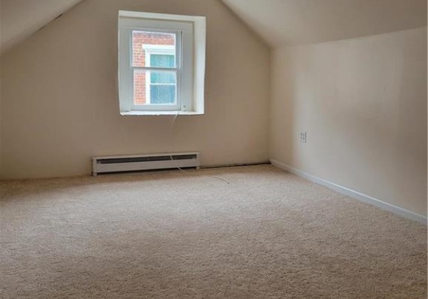 3rd floor bonus room