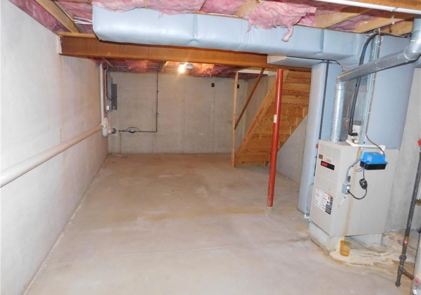 Large Full Basement for Storage