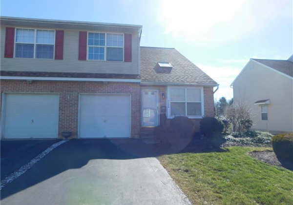 2706 Tamlynn Lane, Palmer Twp, Pennsylvania 18045, 3 Bedrooms Bedrooms, 6 Rooms Rooms,2 BathroomsBathrooms,Residential,For sale,Tamlynn,750717