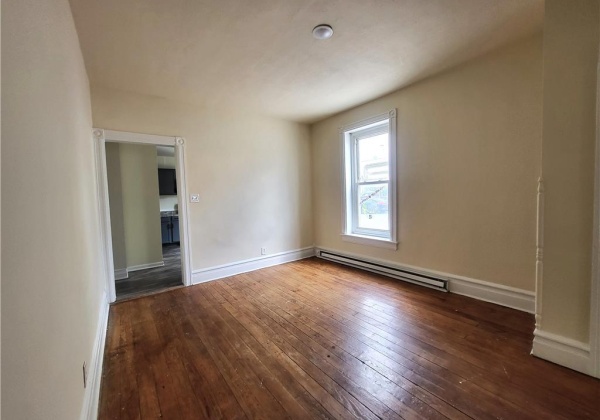 23 Poplar Street, Allentown City, Pennsylvania 18101, 1 Bedroom Bedrooms, 3 Rooms Rooms,1 BathroomBathrooms,Residential,For sale,Poplar,750864