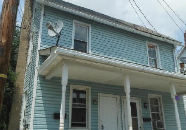 629 Pen Argyl Street, Pen Argyl Borough, Pennsylvania 18072, 2 Bedrooms Bedrooms, 5 Rooms Rooms,1 BathroomBathrooms,Residential,For sale,Pen Argyl,750345